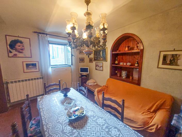 Image No.15-4 Bed Townhouse for sale