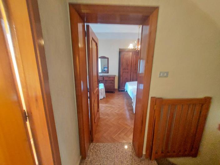 Image No.22-4 Bed Townhouse for sale