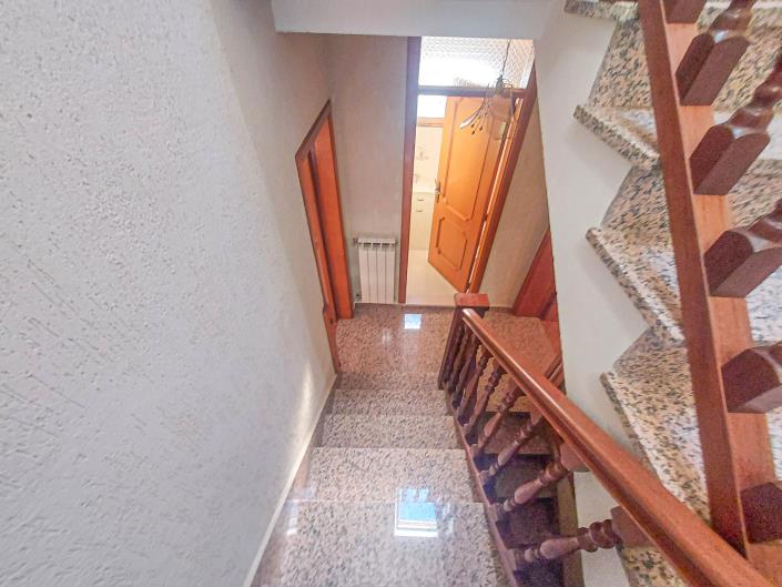 Image No.45-4 Bed Townhouse for sale