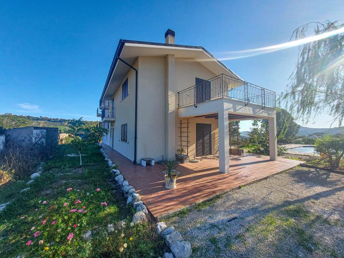 Image No.3-5 Bed Villa / Detached for sale