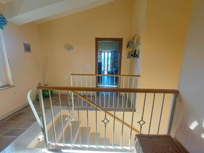 Image No.33-5 Bed Villa / Detached for sale