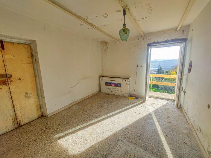 Image No.22-3 Bed Country House for sale