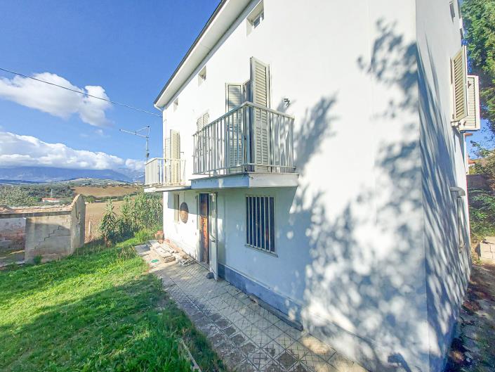 Image No.8-2 Bed Country Property for sale