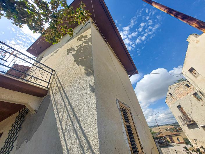 Image No.12-3 Bed House for sale