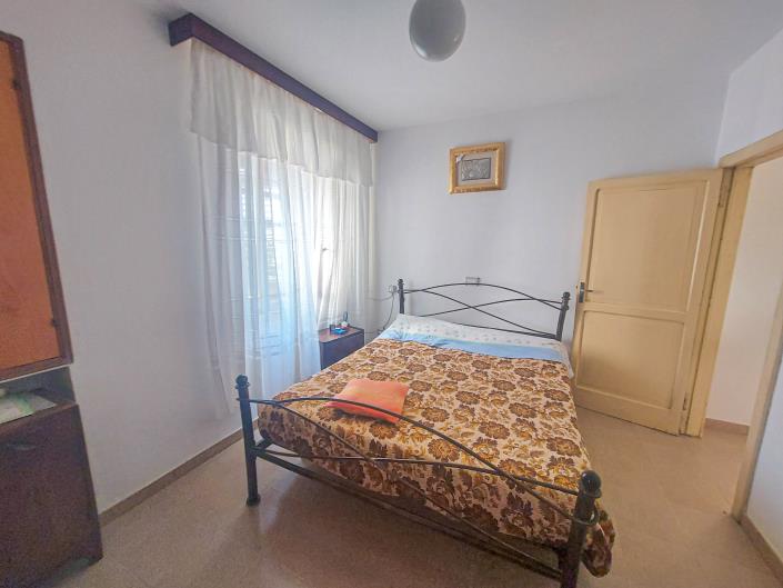 Image No.24-3 Bed House for sale