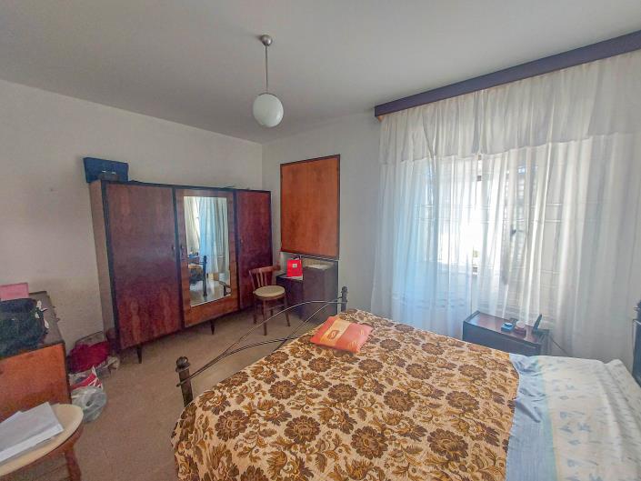 Image No.23-3 Bed House for sale