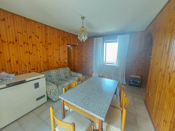 Image No.28-3 Bed House for sale