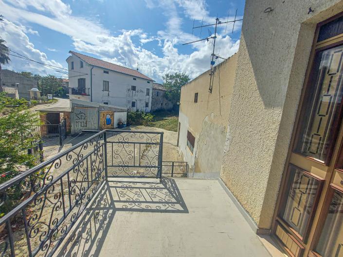 Image No.30-3 Bed House for sale