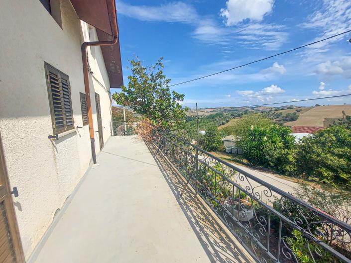 Image No.31-3 Bed House for sale