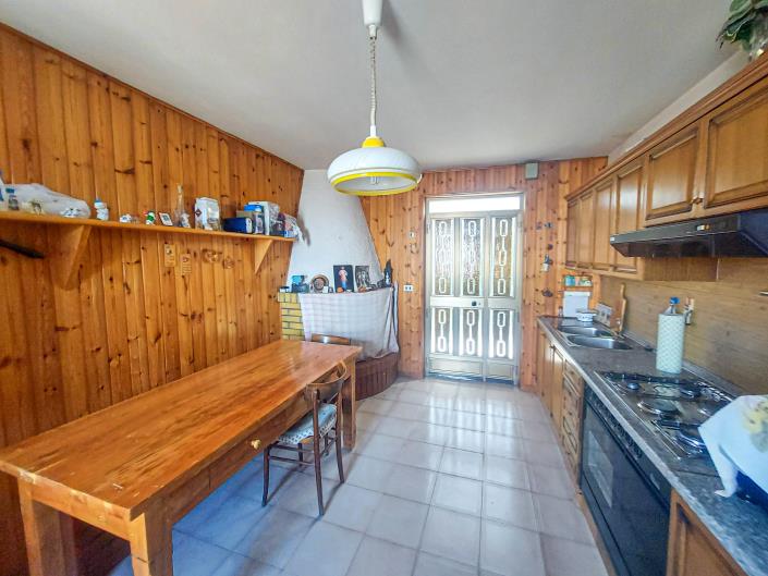 Image No.37-3 Bed House for sale