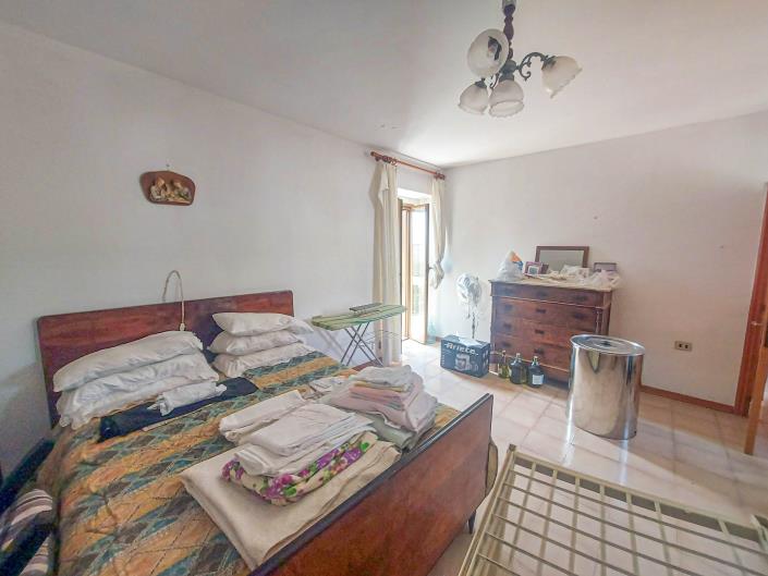 Image No.41-3 Bed House for sale