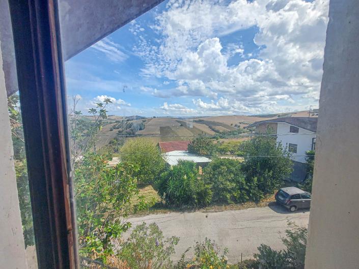 Image No.45-3 Bed House for sale