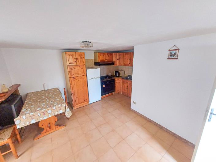 Image No.18-2 Bed Semi-Detached for sale