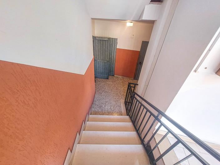 Image No.40-2 Bed Apartment for sale