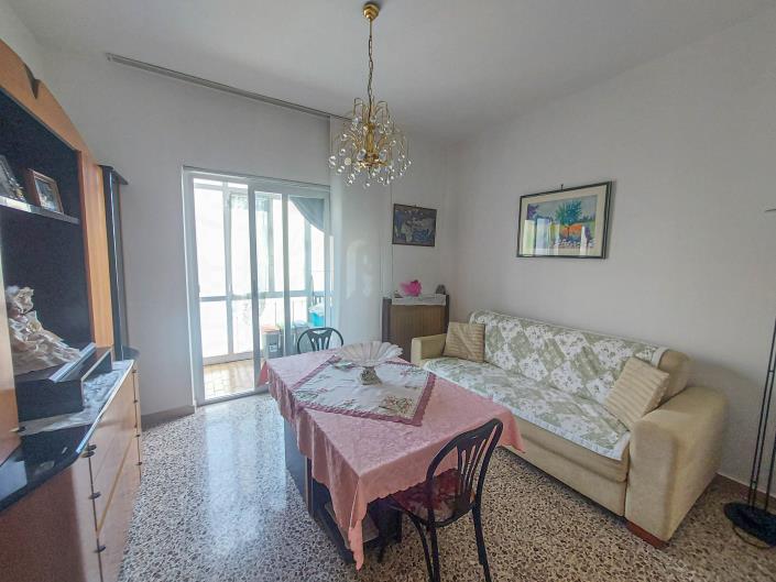 Image No.20-2 Bed Apartment for sale