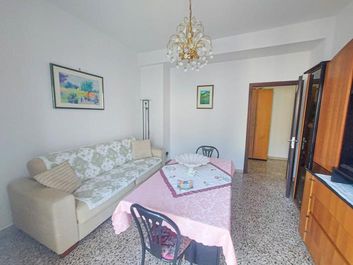 Image No.21-2 Bed Apartment for sale