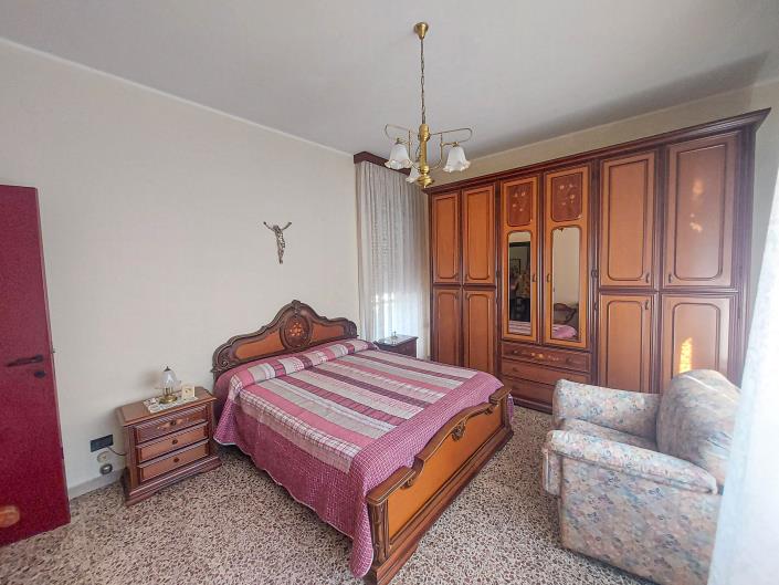 Image No.15-2 Bed Apartment for sale