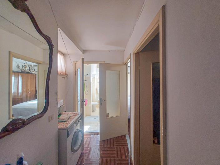 Image No.17-2 Bed Townhouse for sale