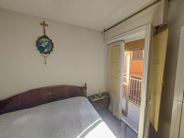 Image No.19-2 Bed Townhouse for sale