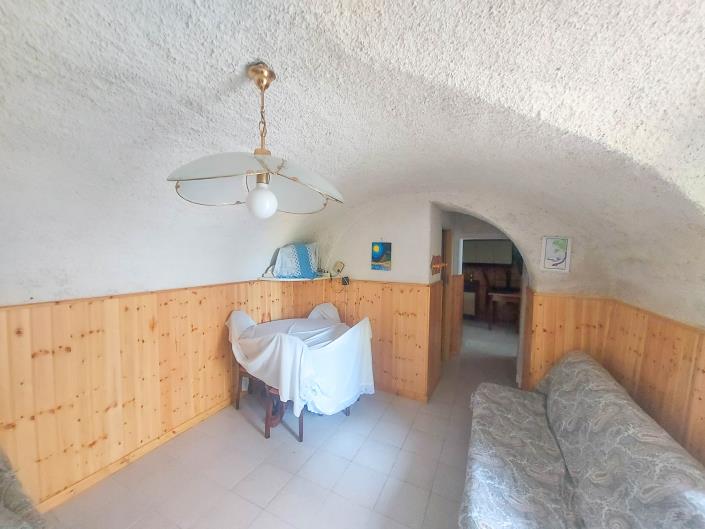 Image No.5-2 Bed Semi-Detached for sale