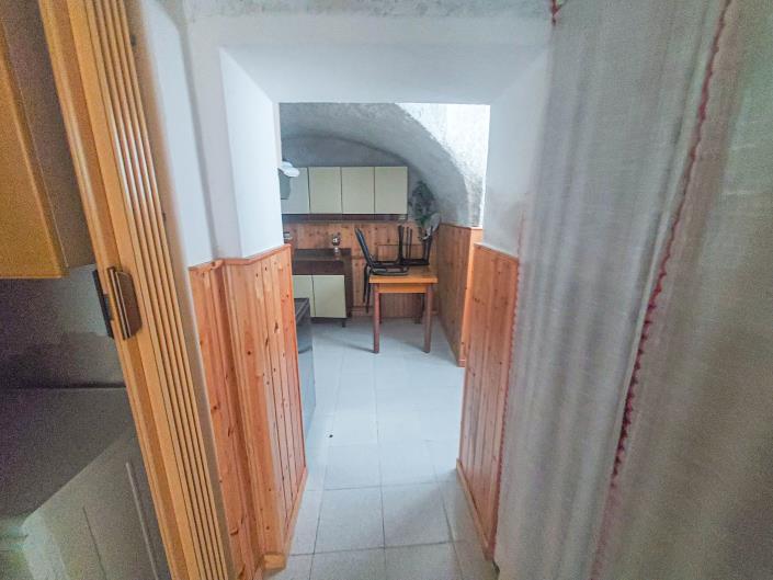 Image No.13-2 Bed Semi-Detached for sale