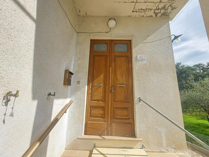 Image No.7-3 Bed Country Property for sale