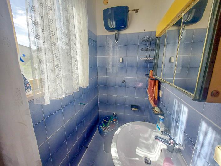 Image No.32-3 Bed Country Property for sale