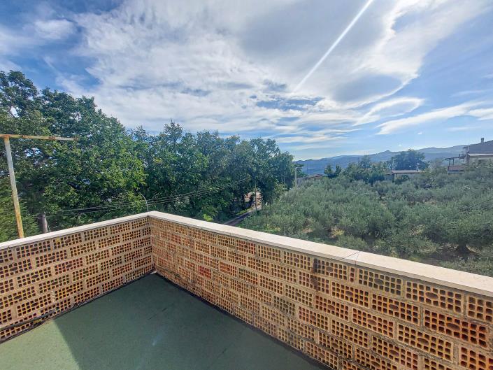 Image No.39-3 Bed Country Property for sale