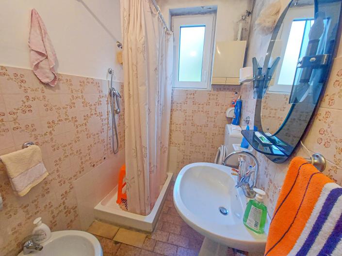 Image No.12-1 Bed Townhouse for sale