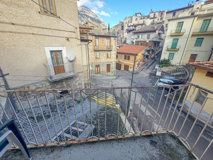 Image No.15-1 Bed Townhouse for sale