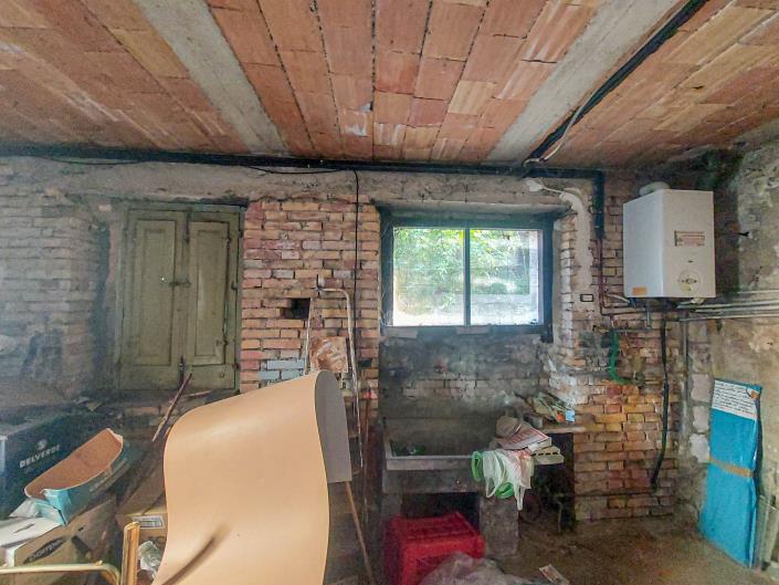 Image No.21-1 Bed Townhouse for sale