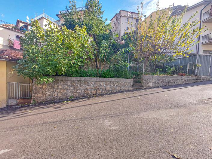 Image No.25-1 Bed Townhouse for sale