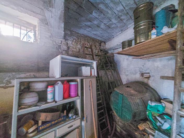 Image No.11-3 Bed Townhouse for sale