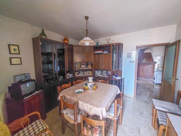 Image No.17-3 Bed Townhouse for sale