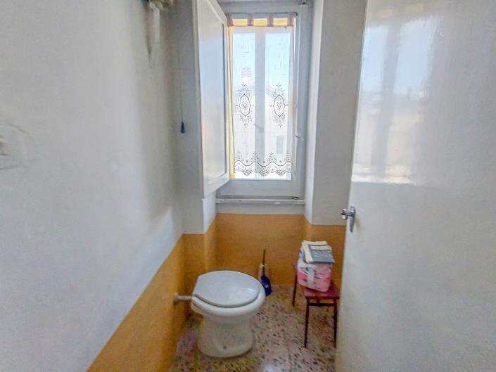 Image No.27-2 Bed Apartment for sale