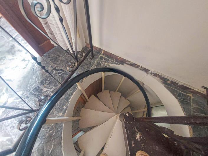 Image No.33-2 Bed Country Property for sale