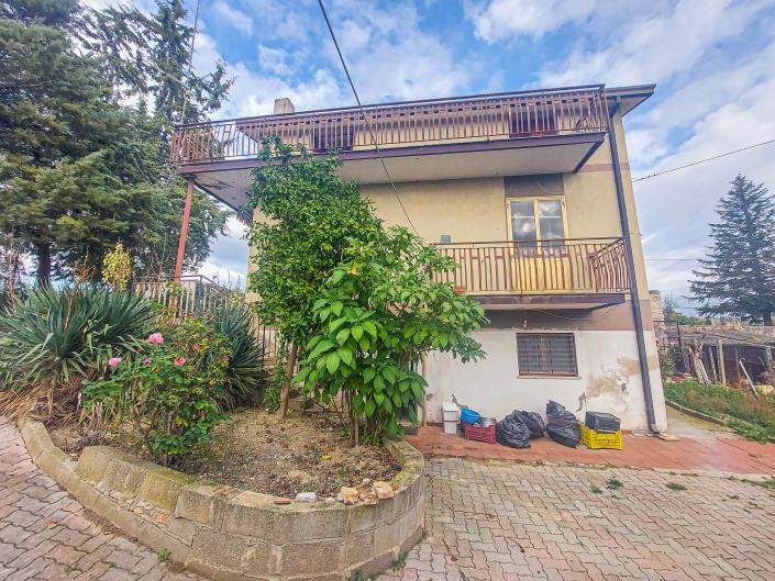 Image No.10-2 Bed Country Property for sale