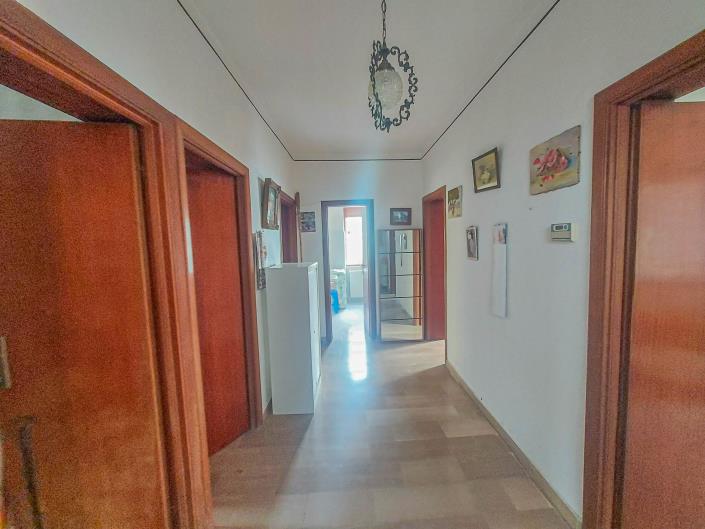 Image No.5-2 Bed Country Property for sale