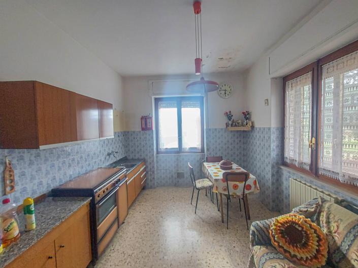 Image No.6-2 Bed Country Property for sale