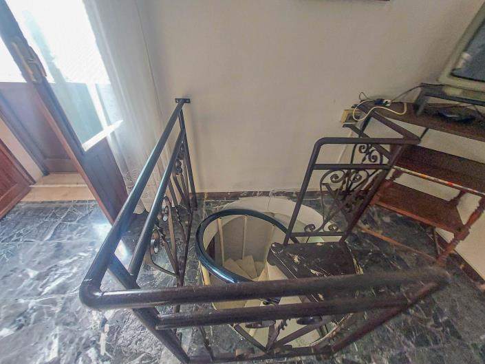 Image No.12-2 Bed Country Property for sale