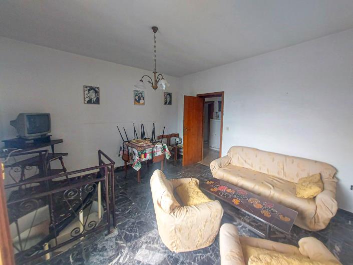 Image No.13-2 Bed Country Property for sale