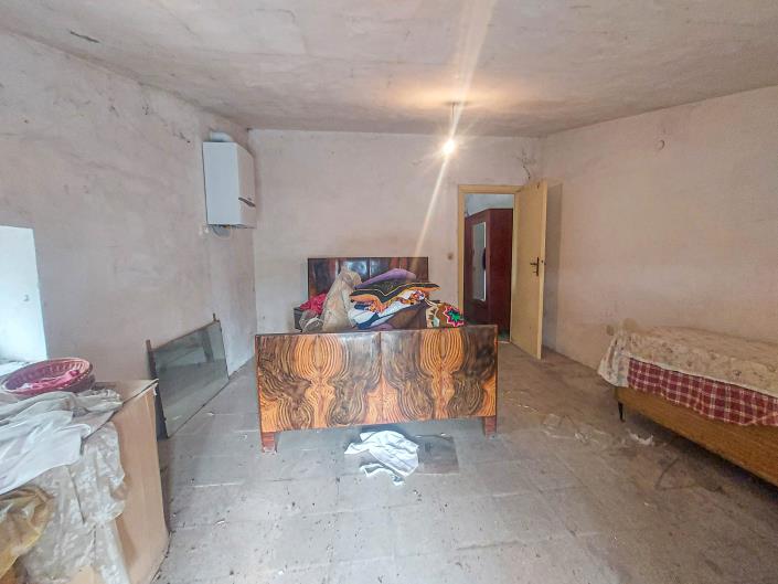 Image No.27-2 Bed Country Property for sale