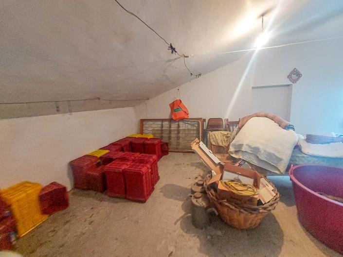 Image No.29-2 Bed Country Property for sale