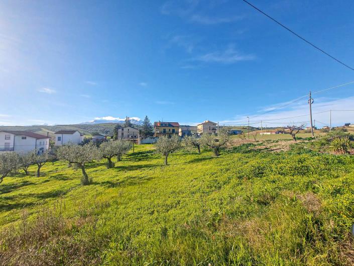 Image No.42-2 Bed Country Property for sale