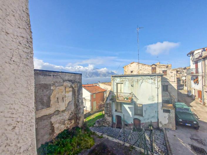 Image No.1-2 Bed Townhouse for sale