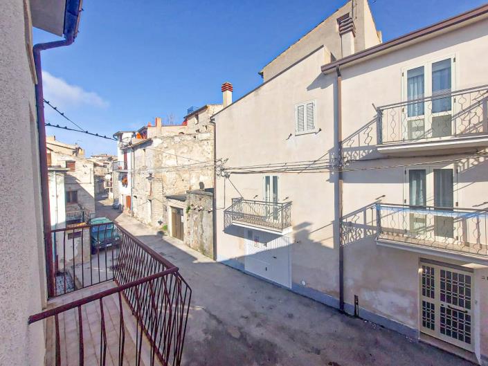 Image No.4-2 Bed Townhouse for sale