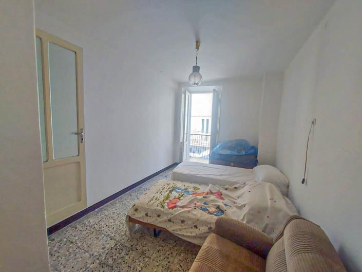 Image No.11-2 Bed Townhouse for sale