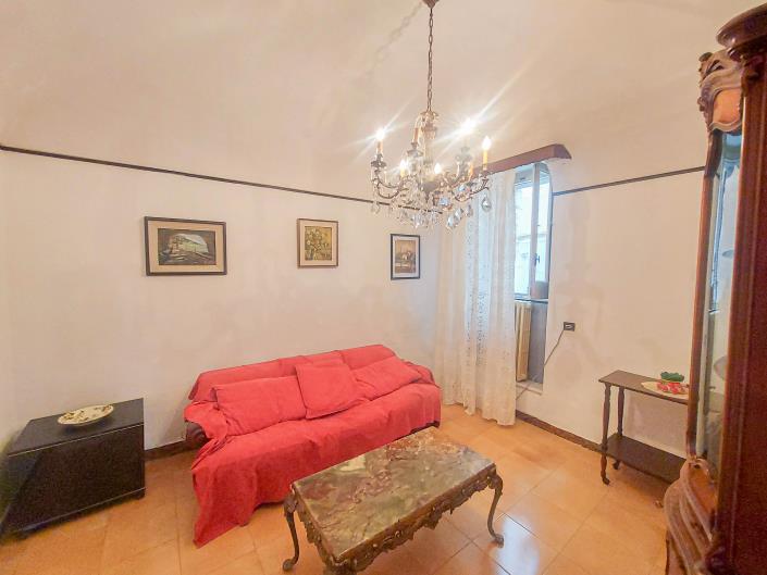 Image No.16-5 Bed Townhouse for sale