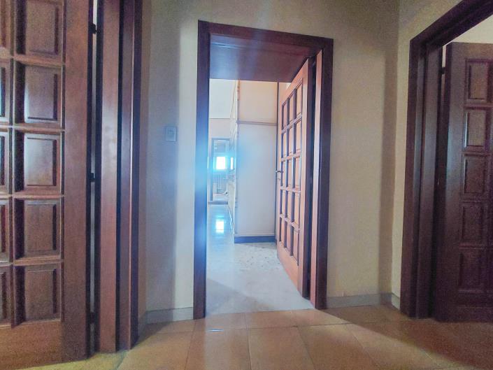 Image No.19-5 Bed Townhouse for sale