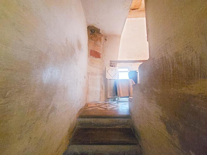 Image No.34-5 Bed Townhouse for sale